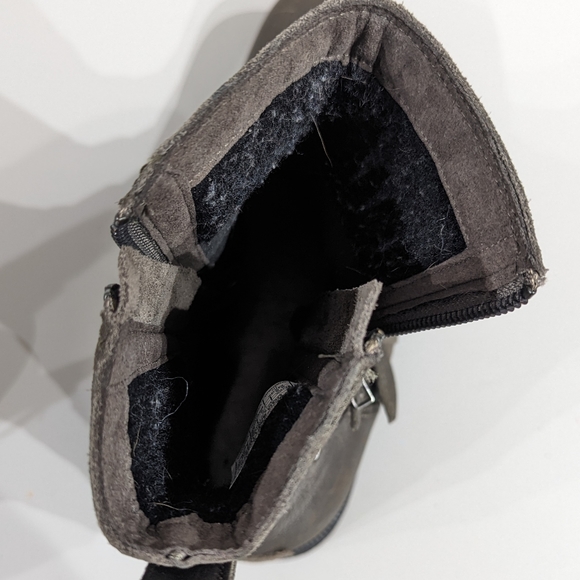 UGG Women's WIlde Boot - Picture 3 of 13